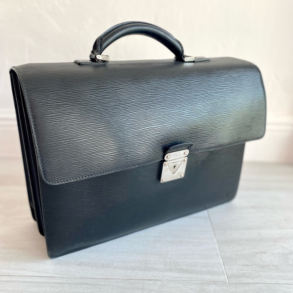 LOUIS VUITTON black epi leather Robusto brief case with silver buckle